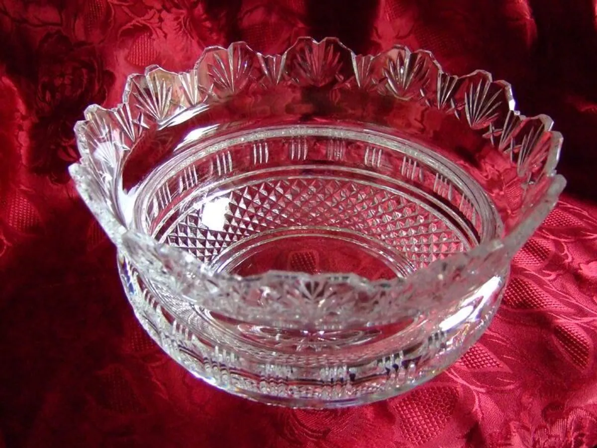 Stunning John Connolly Designed Waterford Crystal King's Bowl Centrepiece - Image 2