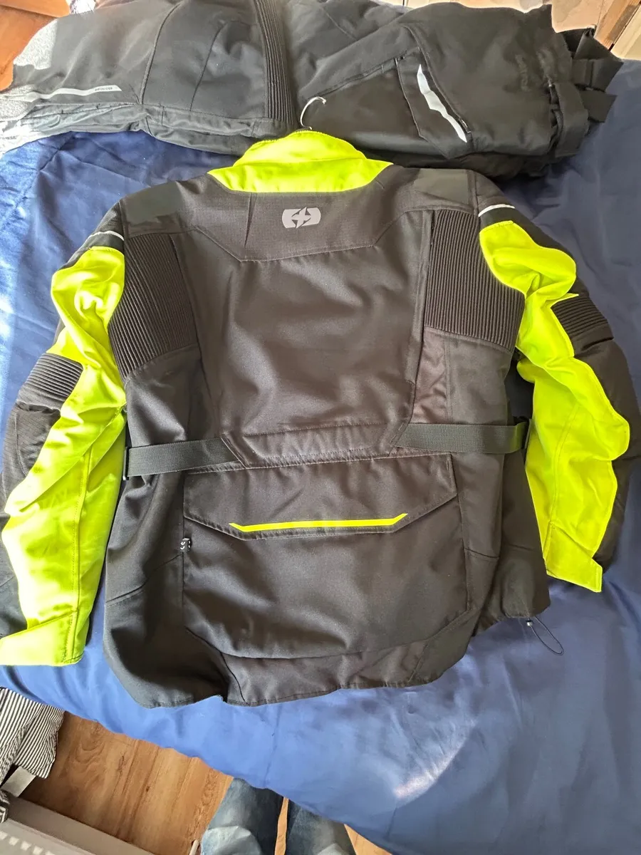 Motorcycle Suit - Image 3