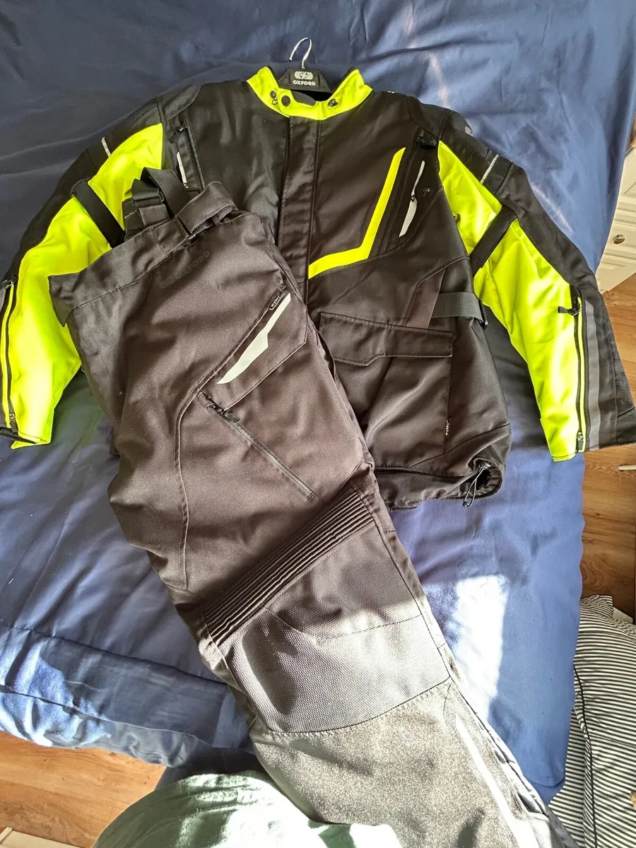 Motorcycle Suit - Image 4