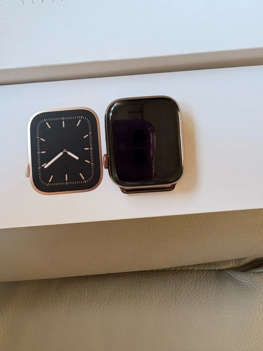 Apple Watch Series 5 - Image 1