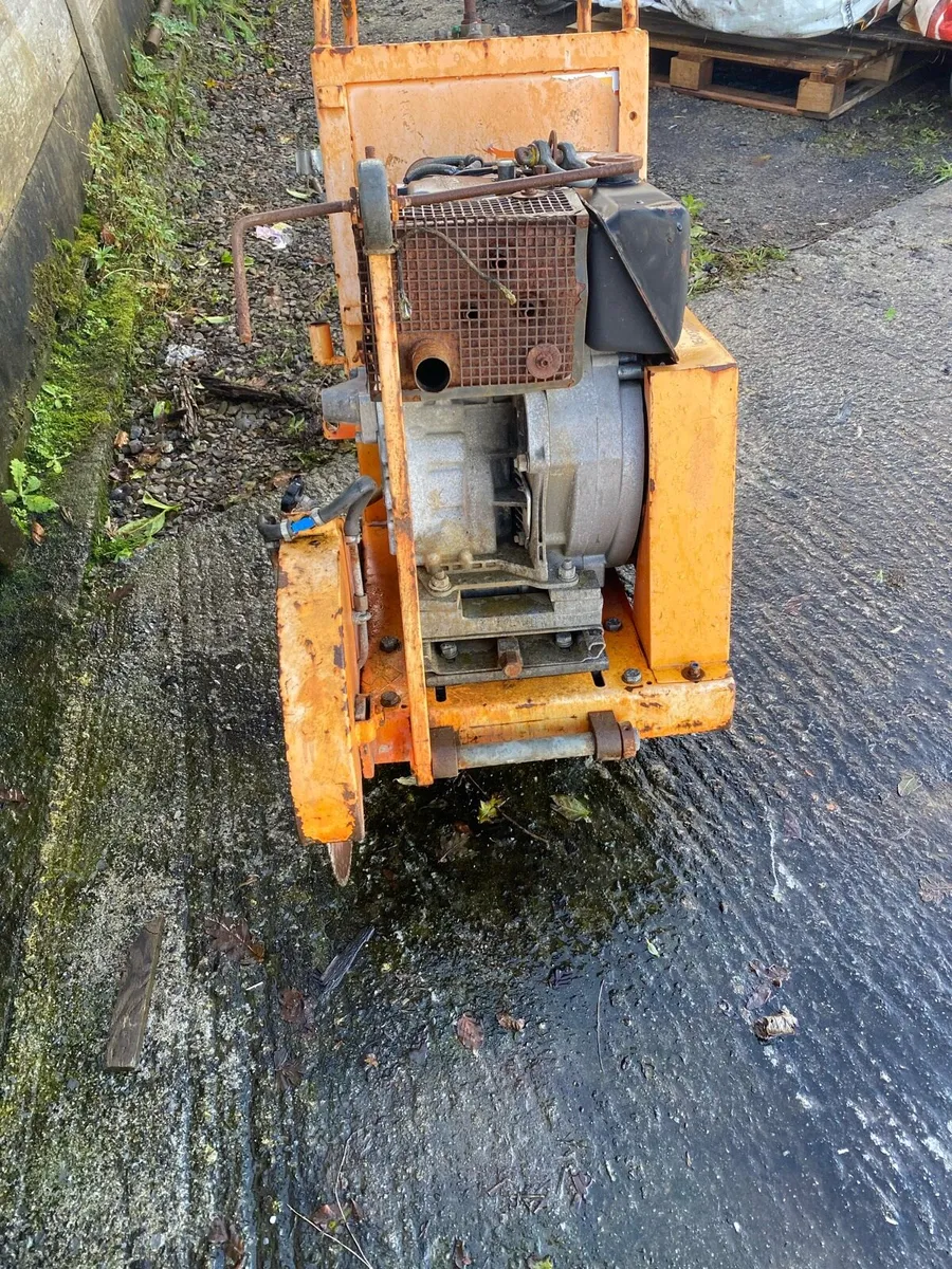 Road saw for parts - Image 1