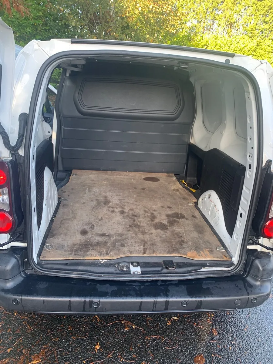 Peugeot Partner 2017 1.6 HDI - Image 4