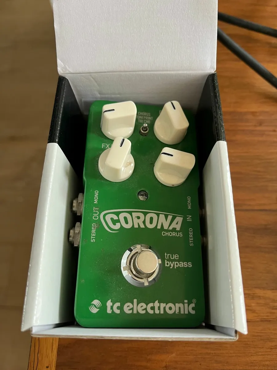 TC Electronic Corona guitar chorus pedal - Image 1