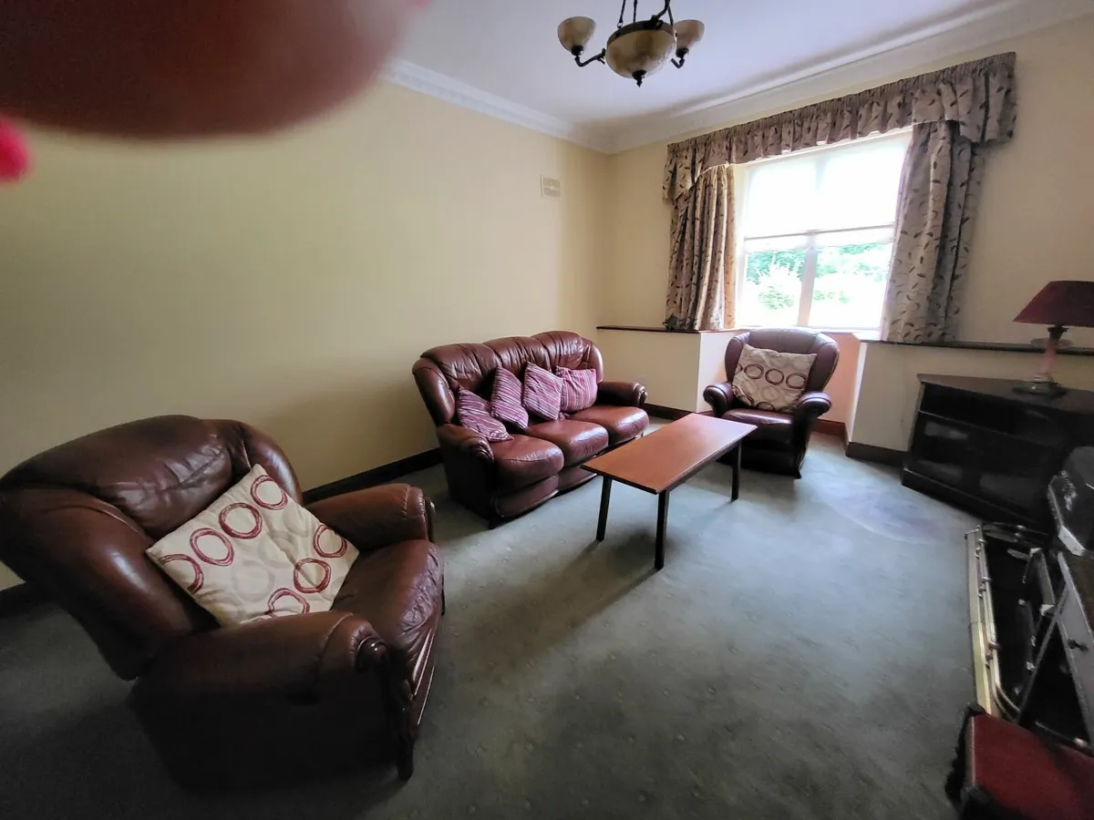 3 piece suite - Image 1