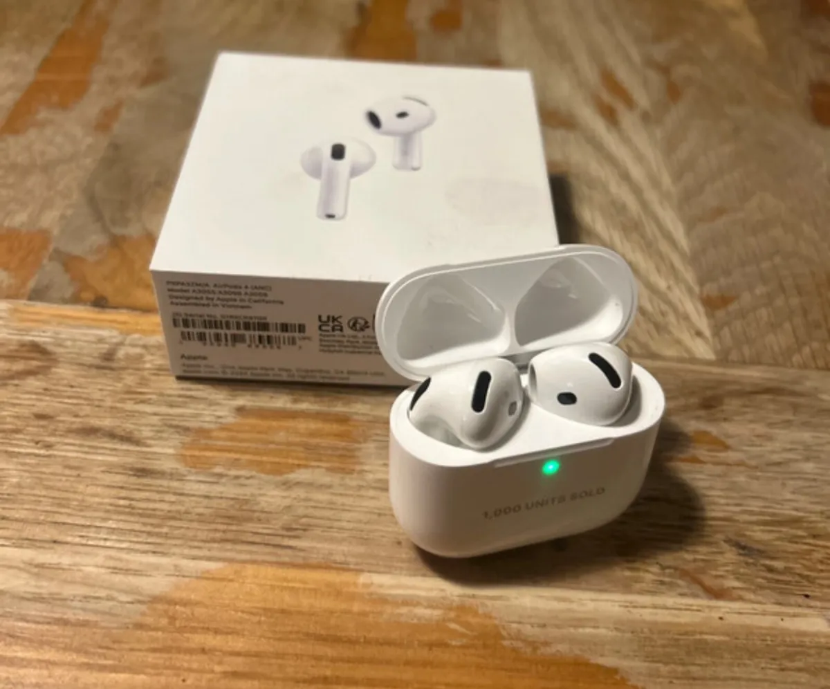 AirPods 4 - Noise Cancellation - Image 2