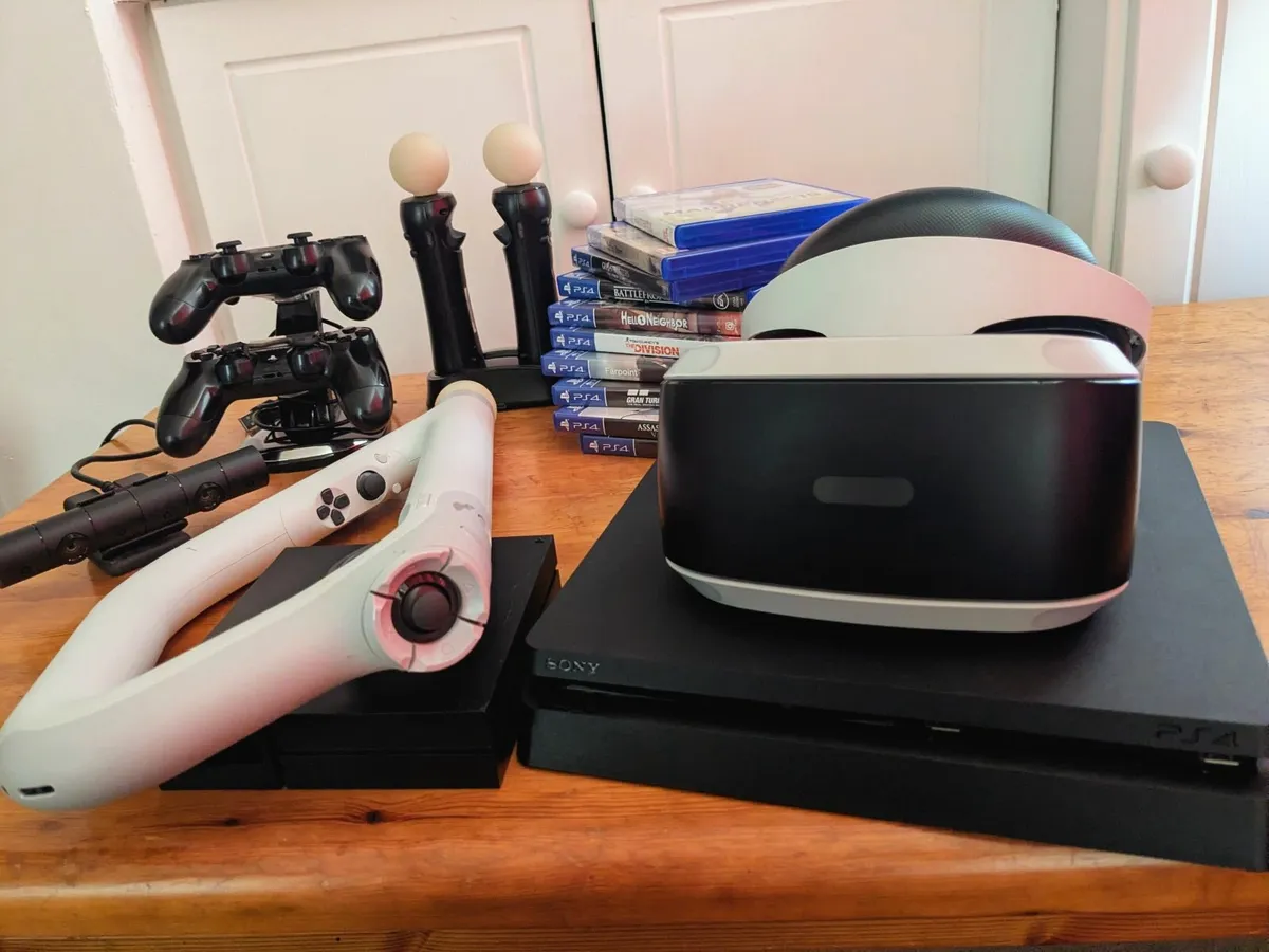 PS4 Slim + Full PS VR Set +10 games - Image 1