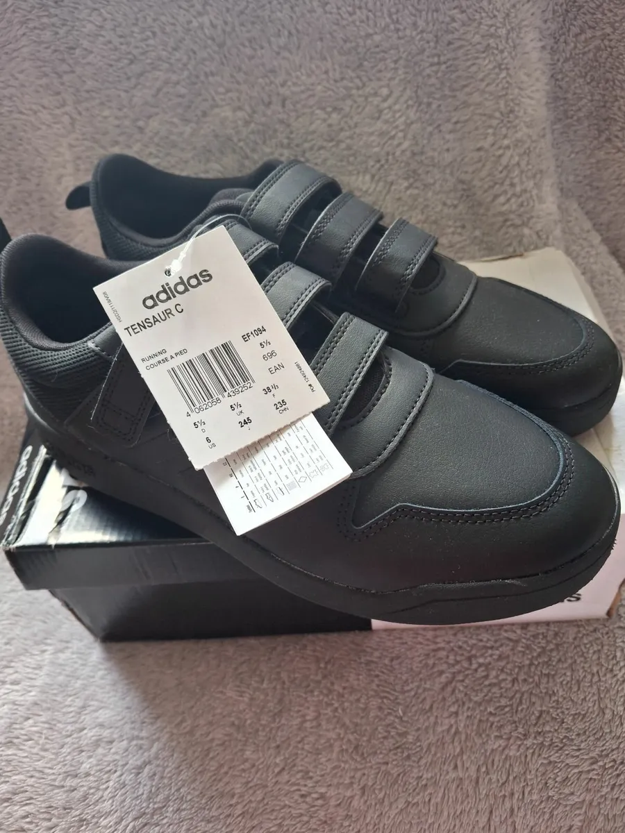 Addidas Boys shoes size UK -  5.5 - Image 1
