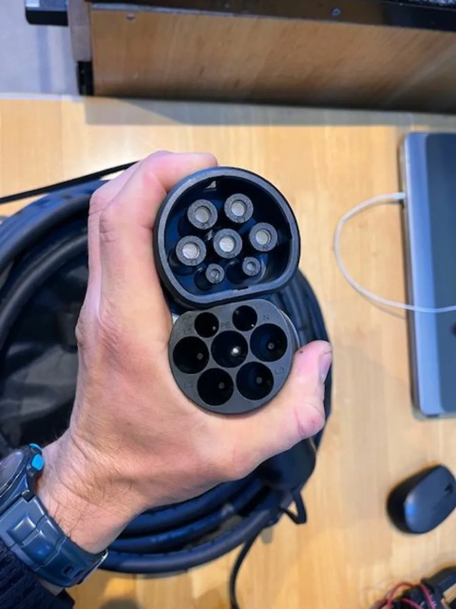 Electric car charging cable  2 uslk 22a1 - Image 2