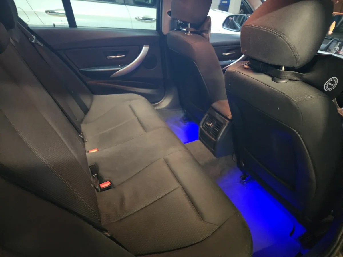 BMW 3-Series 2012 - Image 3