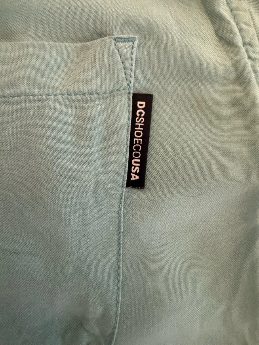 DC Shoes Men’s Medium Short Sleeve Shirt - Image 2