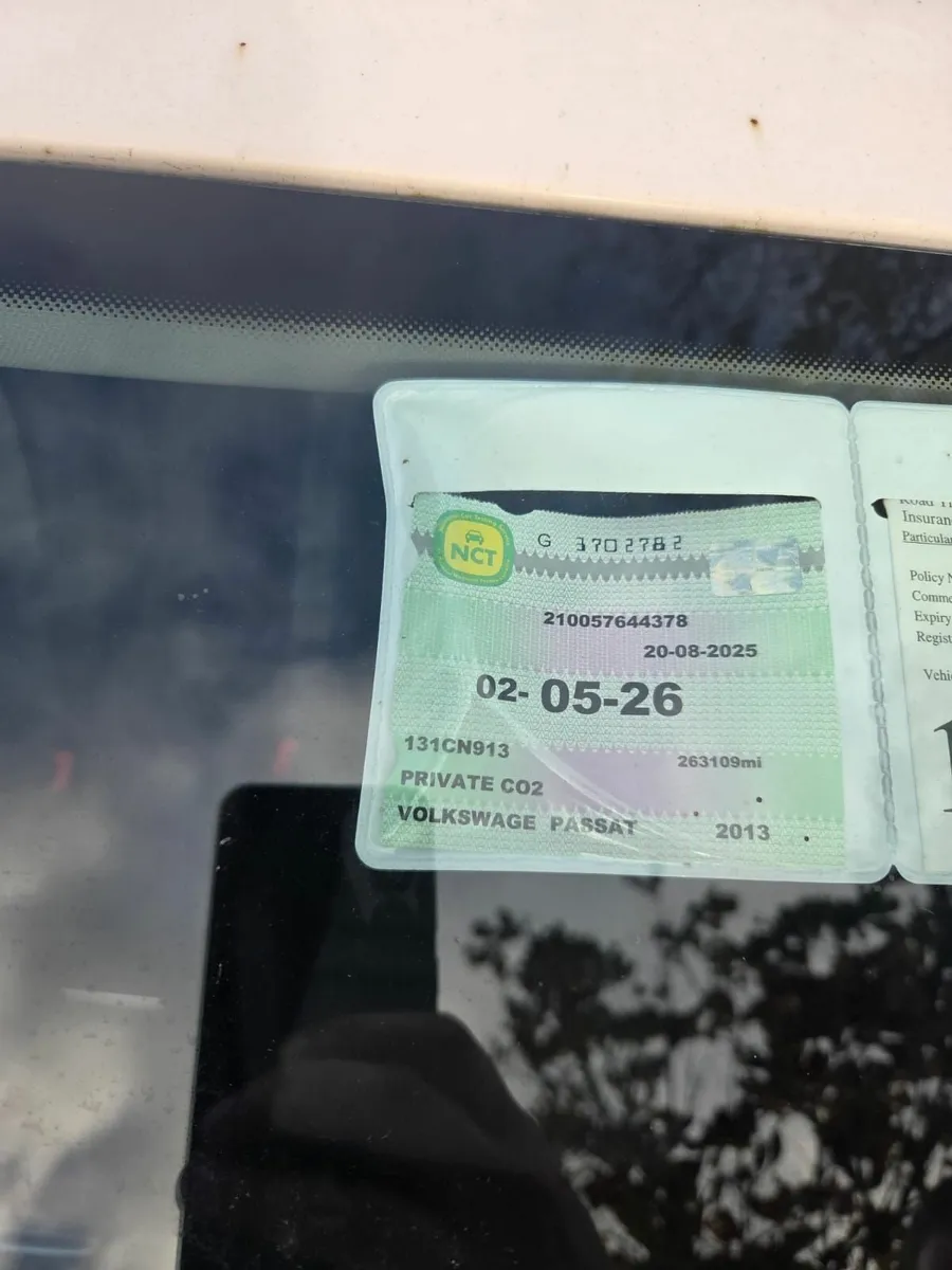 Volkswagen Passat 2013 - Image 2