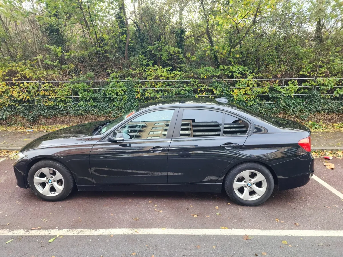 BMW 3-Series 2012 - Image 2