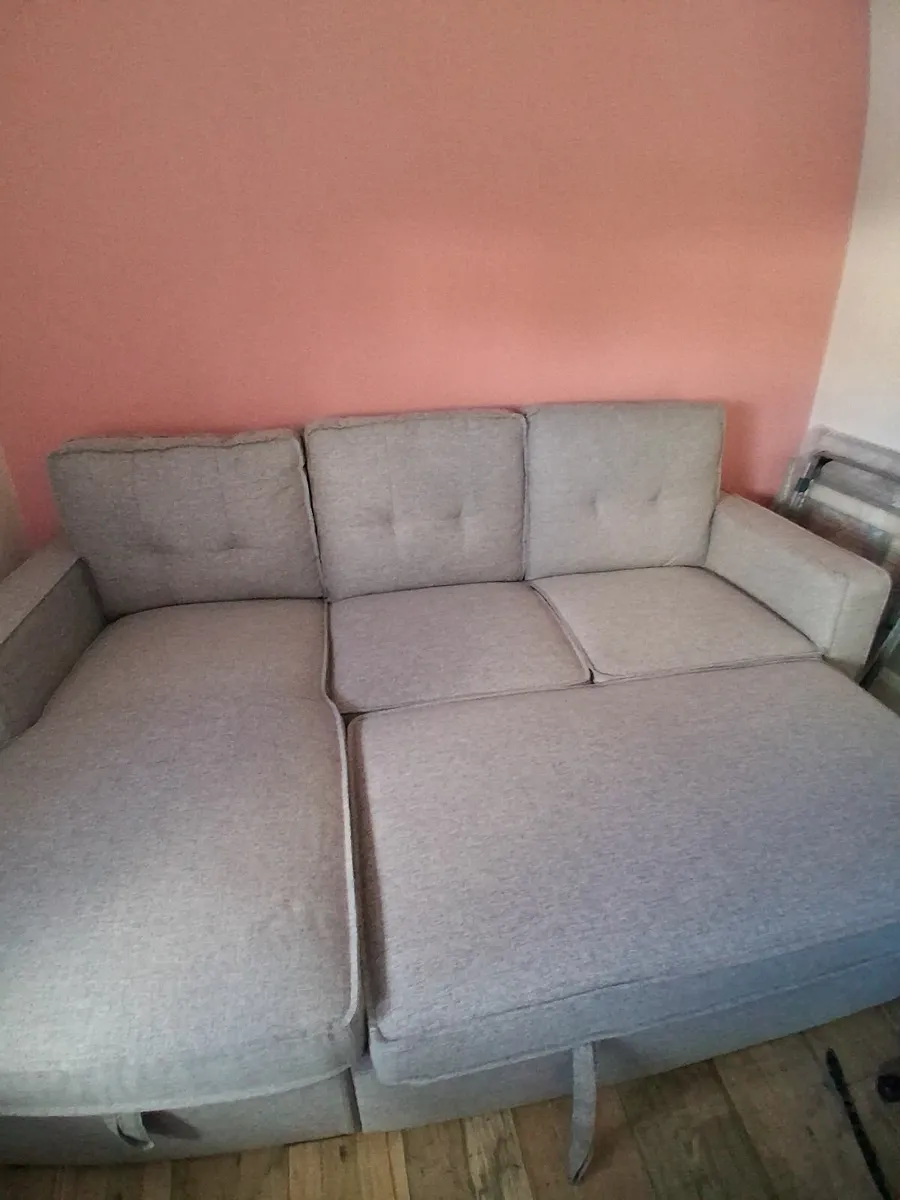 Sofabed - Image 1