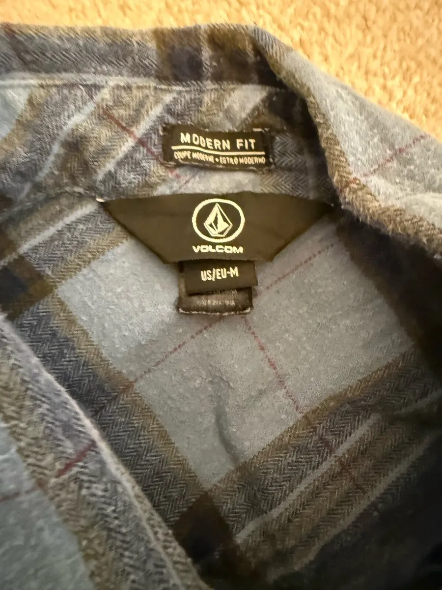 Volcom Men’s Blue Check shirt - great condition - Image 3