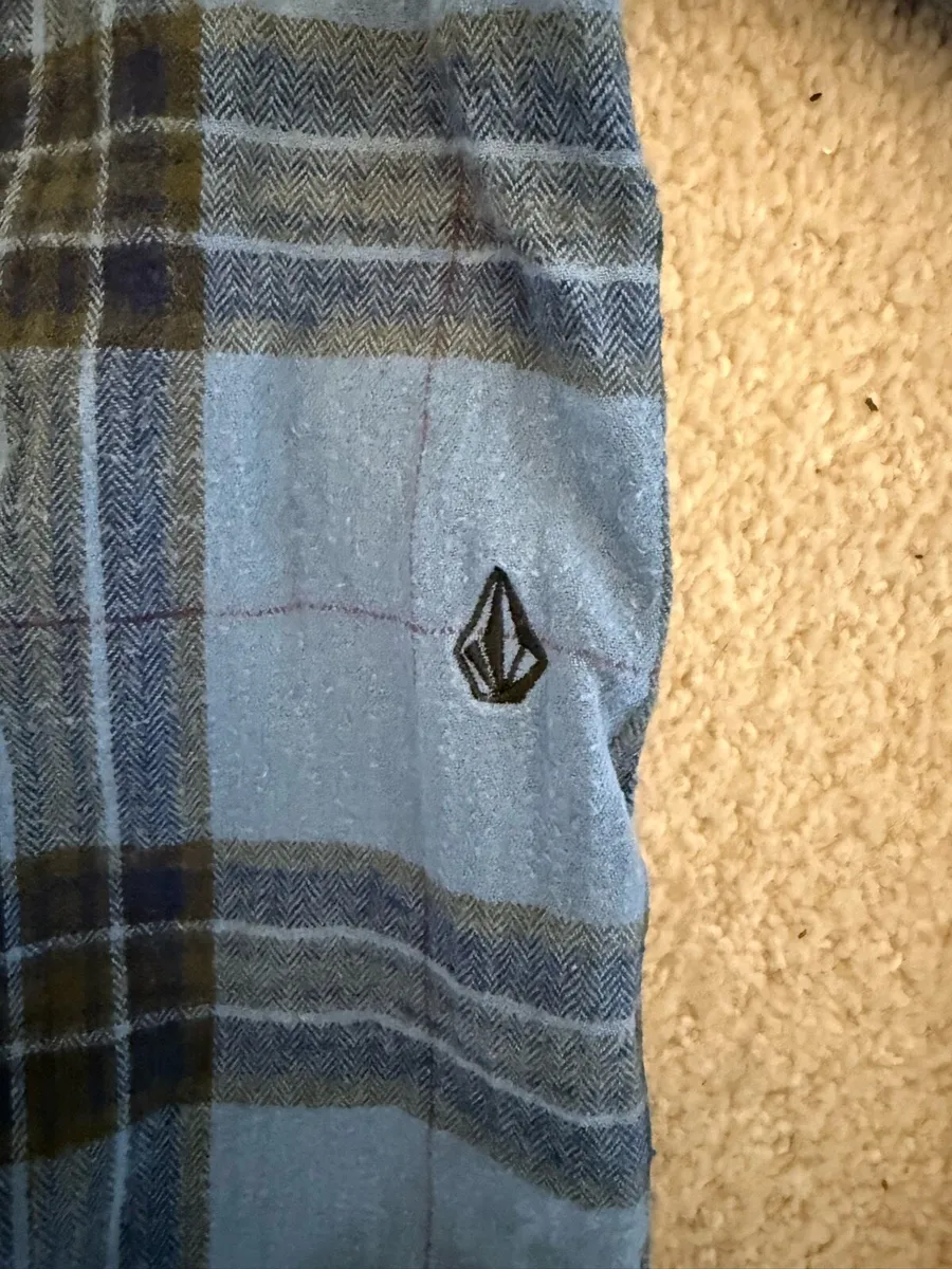 Volcom Men’s Blue Check shirt - great condition - Image 4