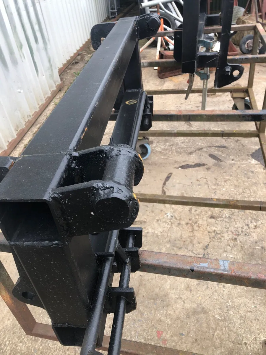 2 X Eurohitch Adapter - Image 2