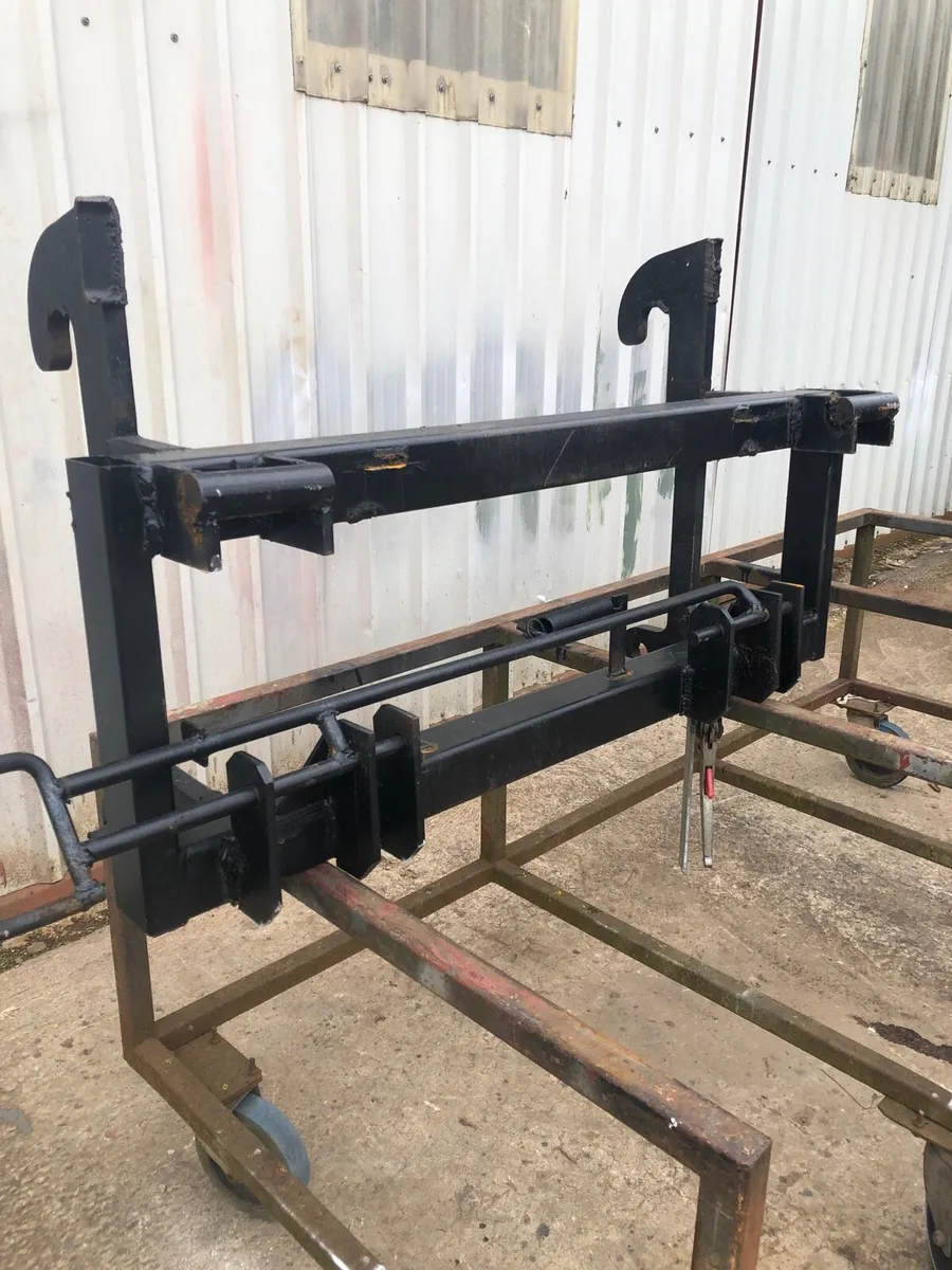 2 X Eurohitch Adapter - Image 1