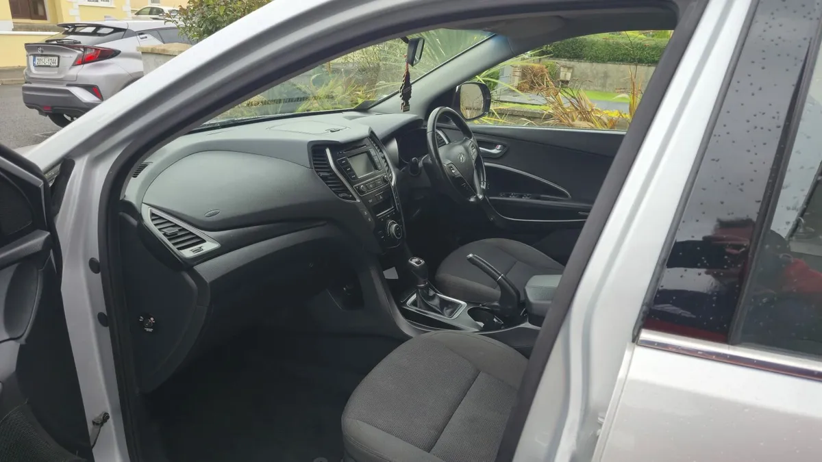 Hyundai Santa Fe - Image 3