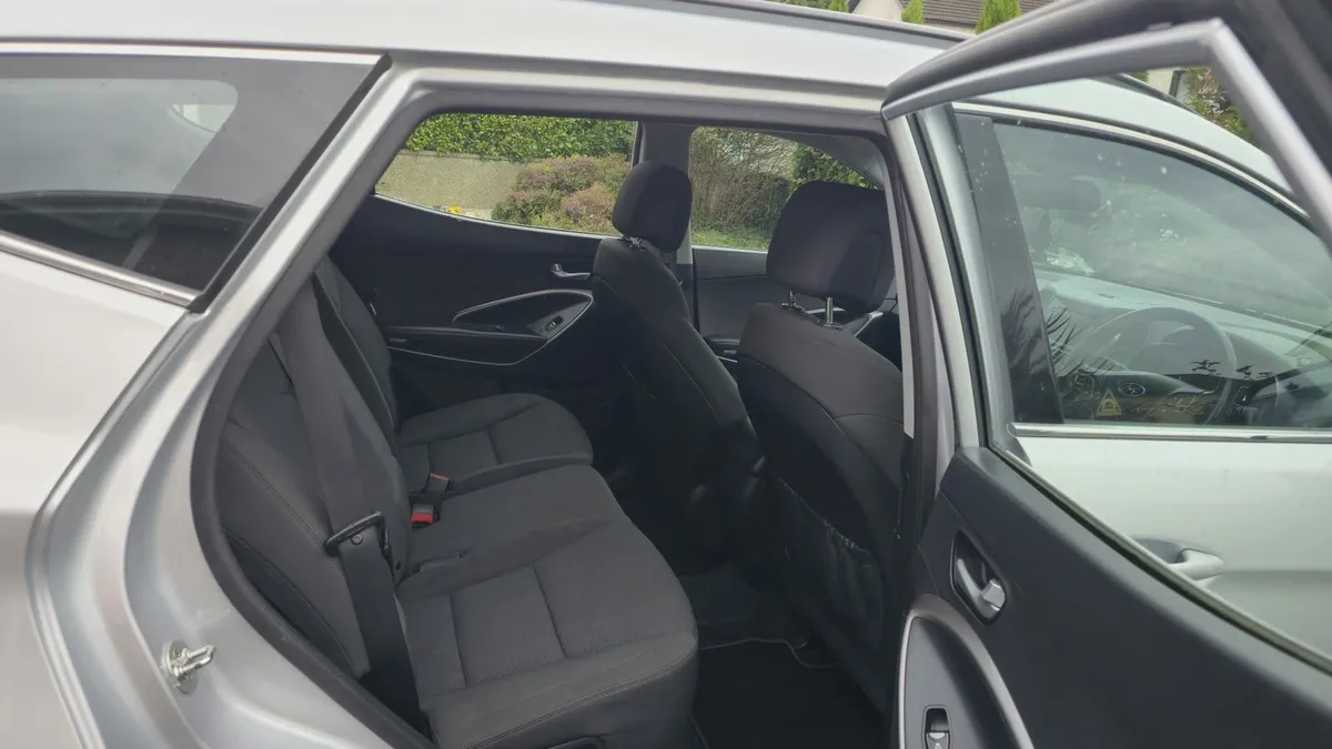Hyundai Santa Fe - Image 4