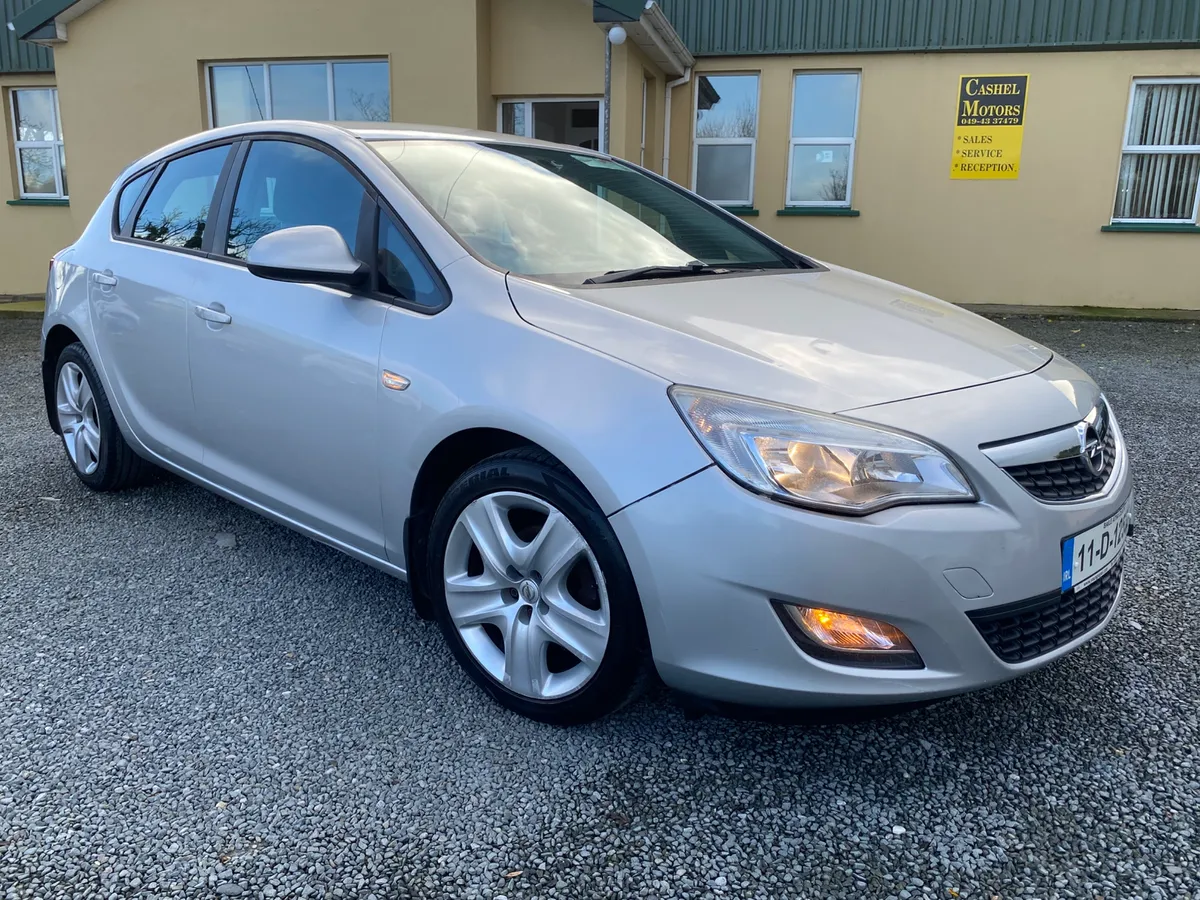 Clean 5 dr Astra  1.3 Diesel - Image 1
