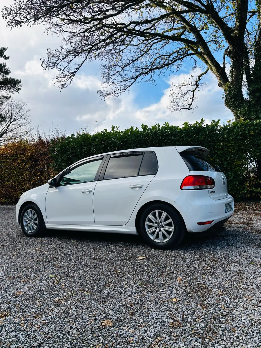Volkswagen Golf 2010 1.6TDI - Image 1