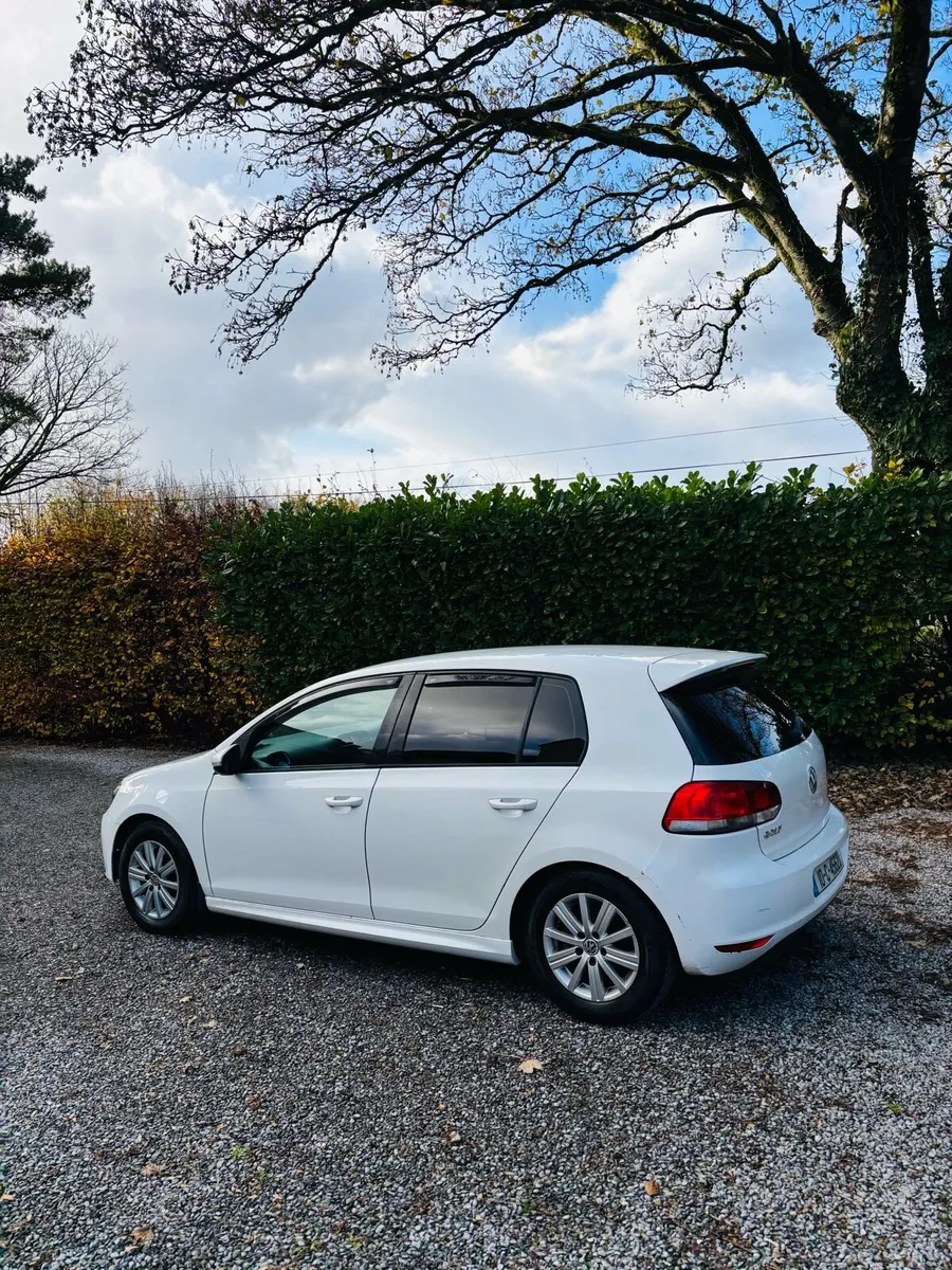 Volkswagen Golf 2010 1.6TDI - Image 2