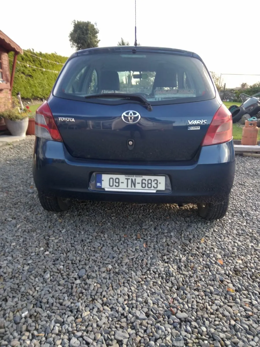 Toyota Yaris 2009 - Image 3