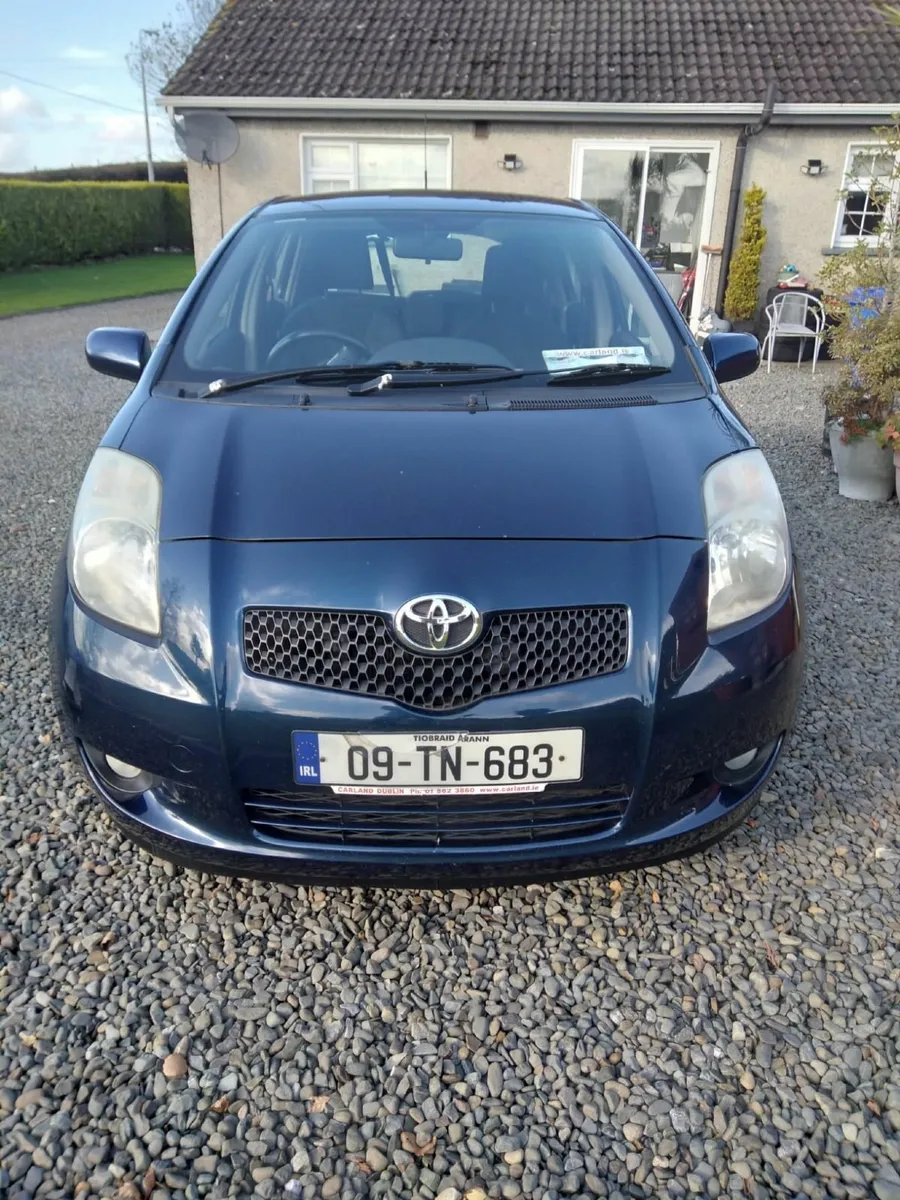 Toyota Yaris 2009 - Image 1