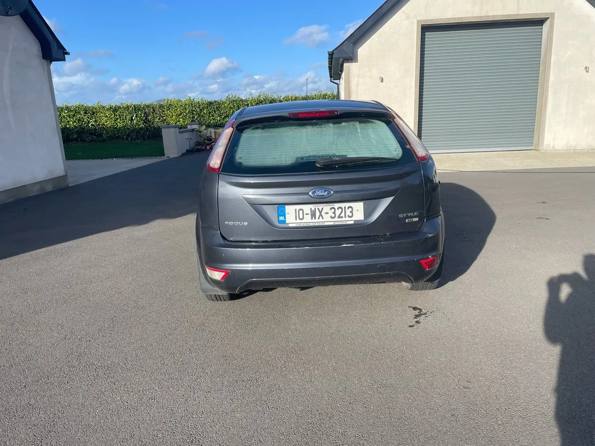 Ford Focus 1.6 - Image 2