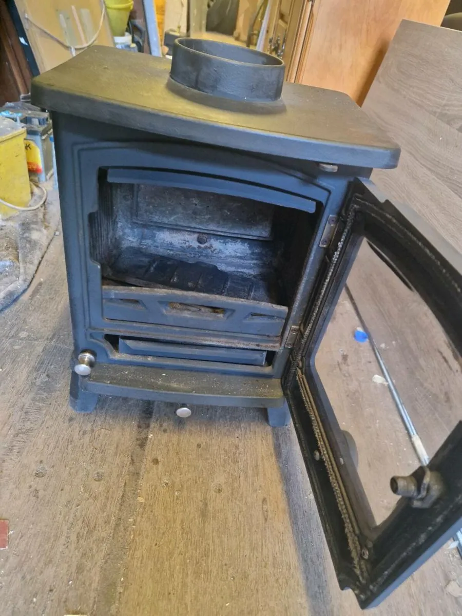 Stove - Image 1