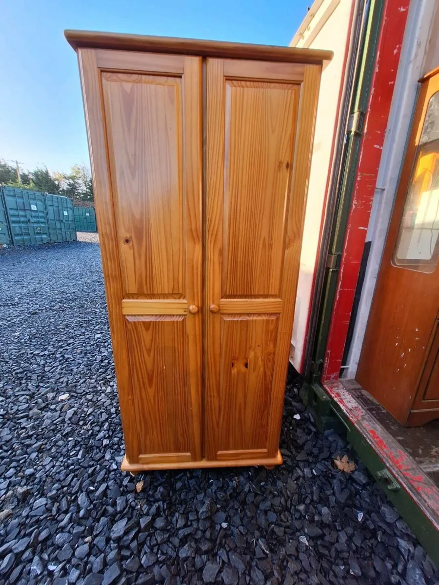 Small pine wardrobe (DELIVERY) - Image 1