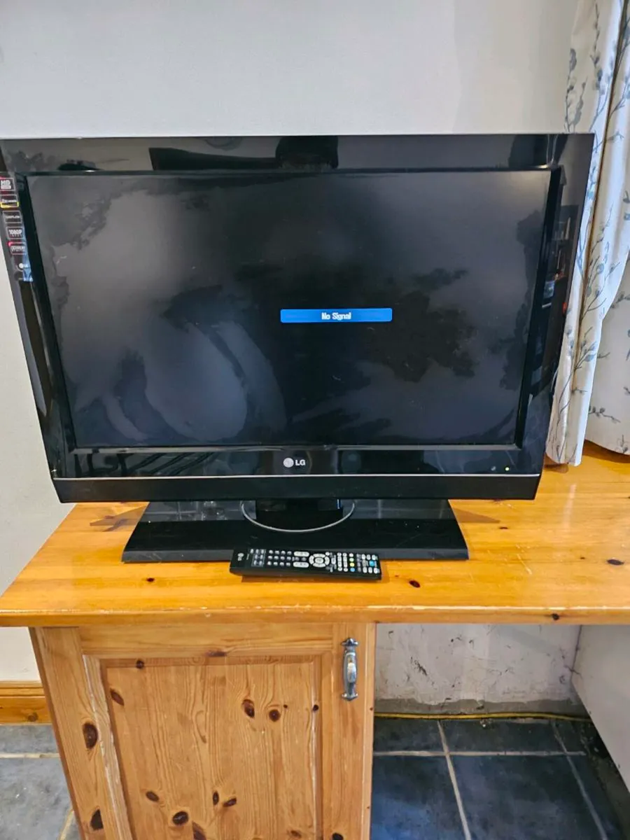 LG HD 32" Television - Image 1