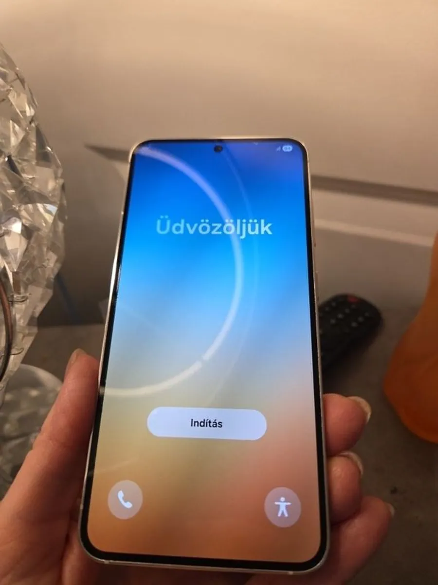 Samsung S23 - Image 1