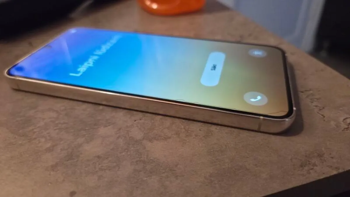 Samsung S23 - Image 3