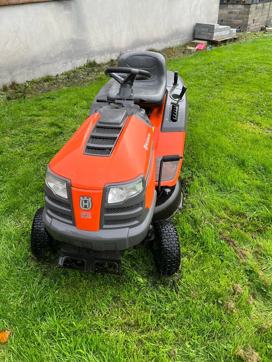 Hurqvarna Ride-On Lawn Mower - Image 4