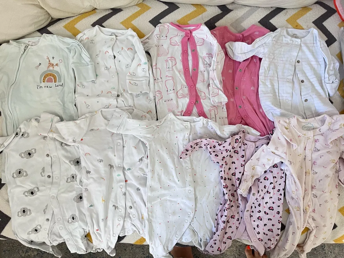 Baby girl clothes - Image 2