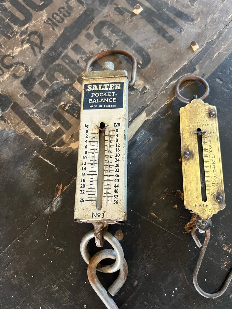 Vintage Pocket Weighing Scales - Image 4