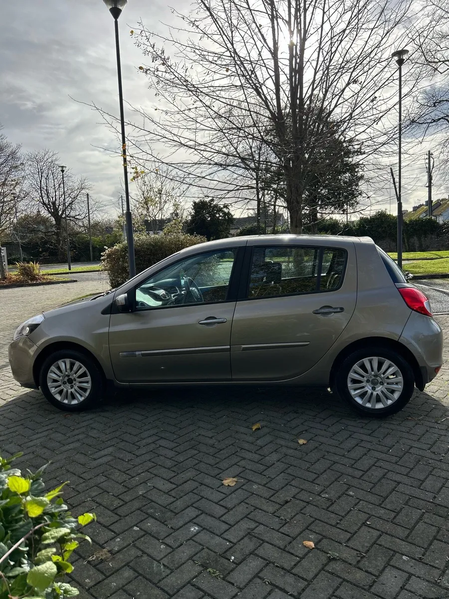 REANULT CLIO 2010 AUTOMATIC NCT!! LOW KM - Image 4