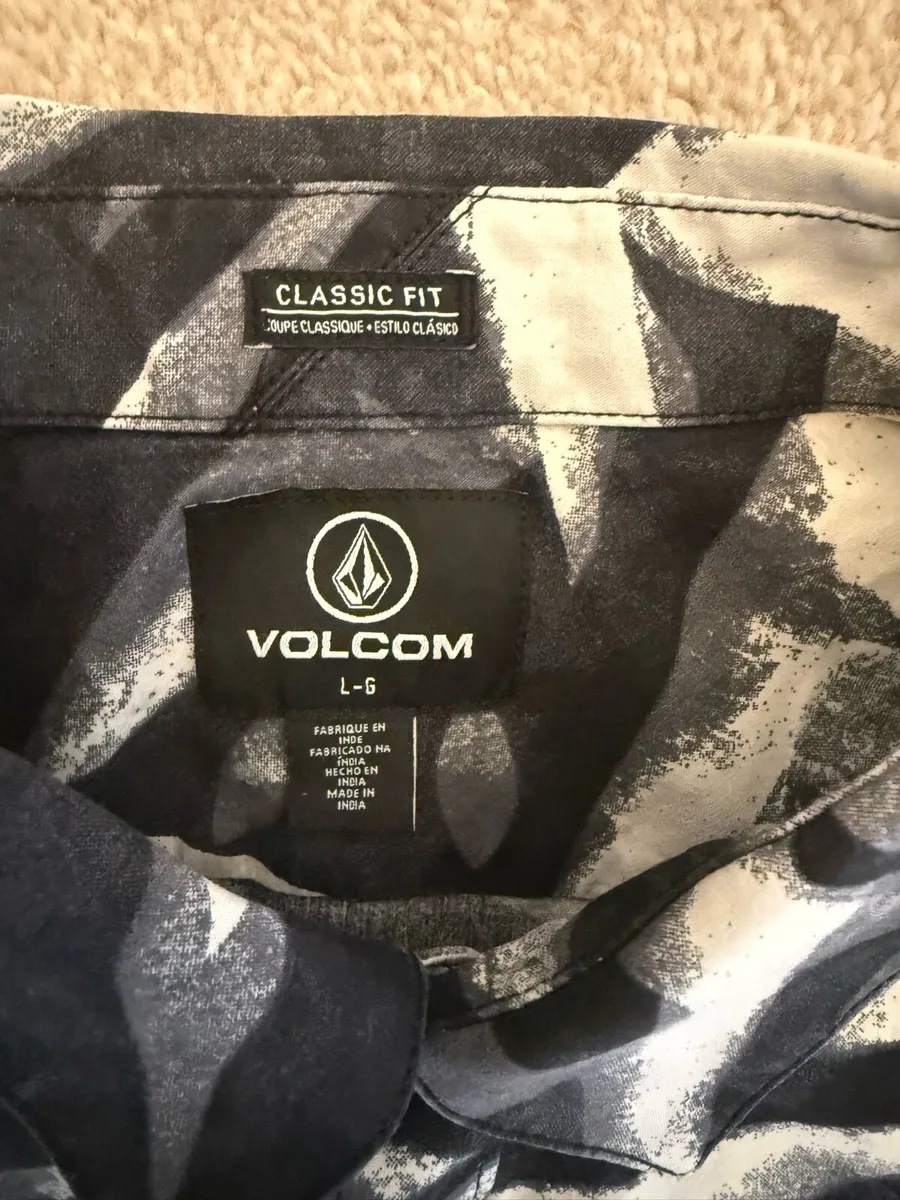 Volcom Men’s shirt - Image 2