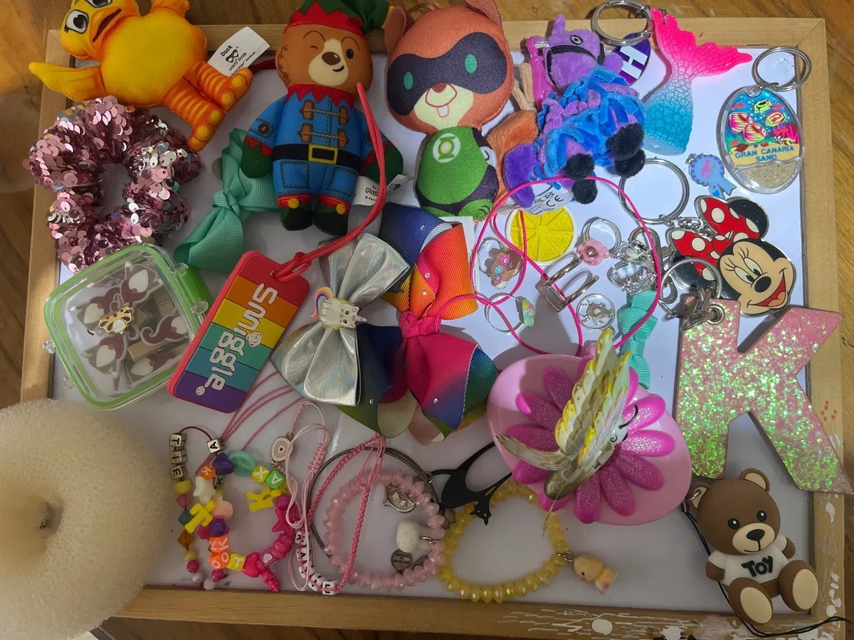 Bundle of accessories - Image 3