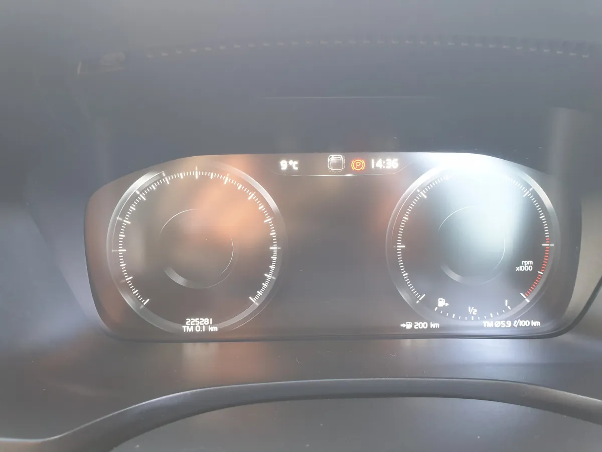 Volvo V60 2020 150 bhp diesel Momentum - Image 4