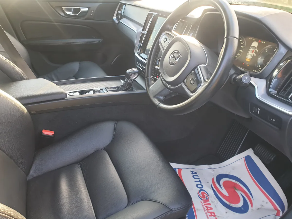 Volvo V60 2020 150 bhp diesel Momentum - Image 3
