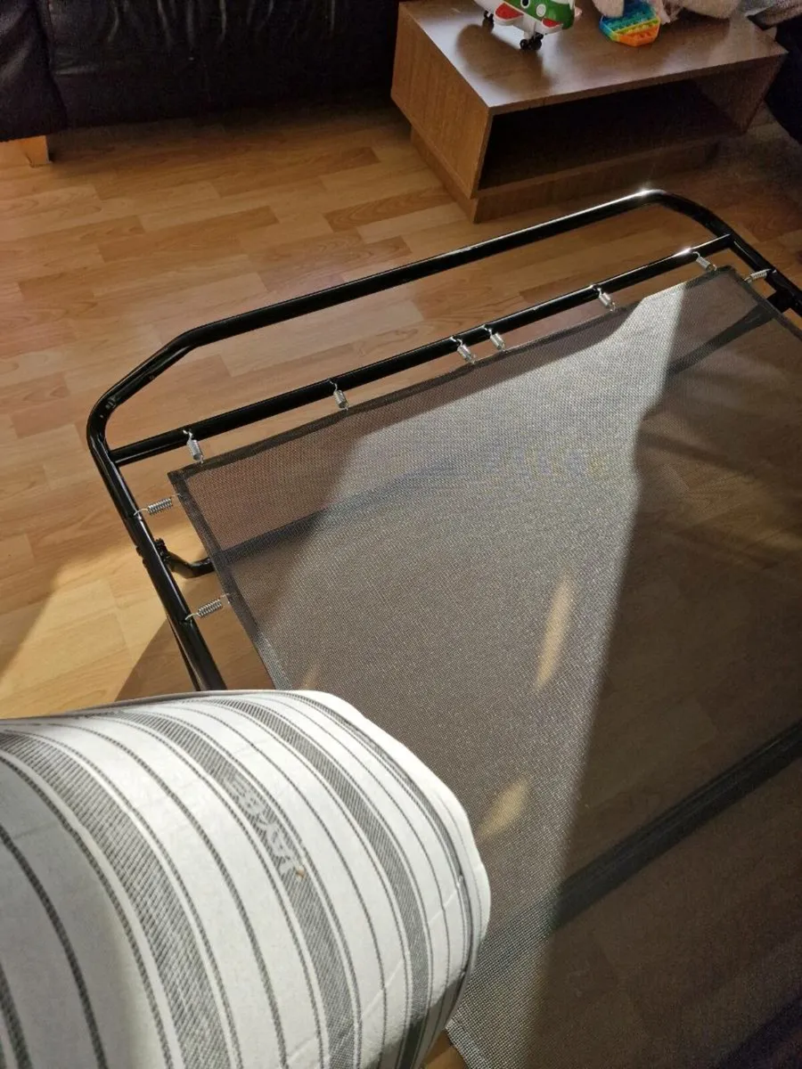 Small folding double bed - Image 2