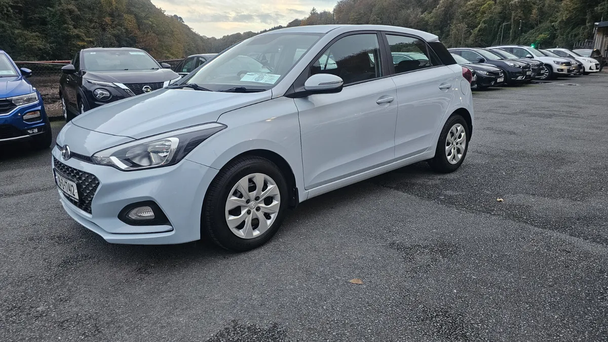 Hyundai i20 2019 1.2 PETROL - Image 1