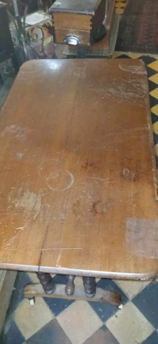 Antique Barley twist small table - Image 2