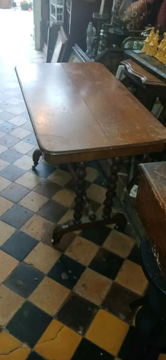 Antique Barley twist small table - Image 3
