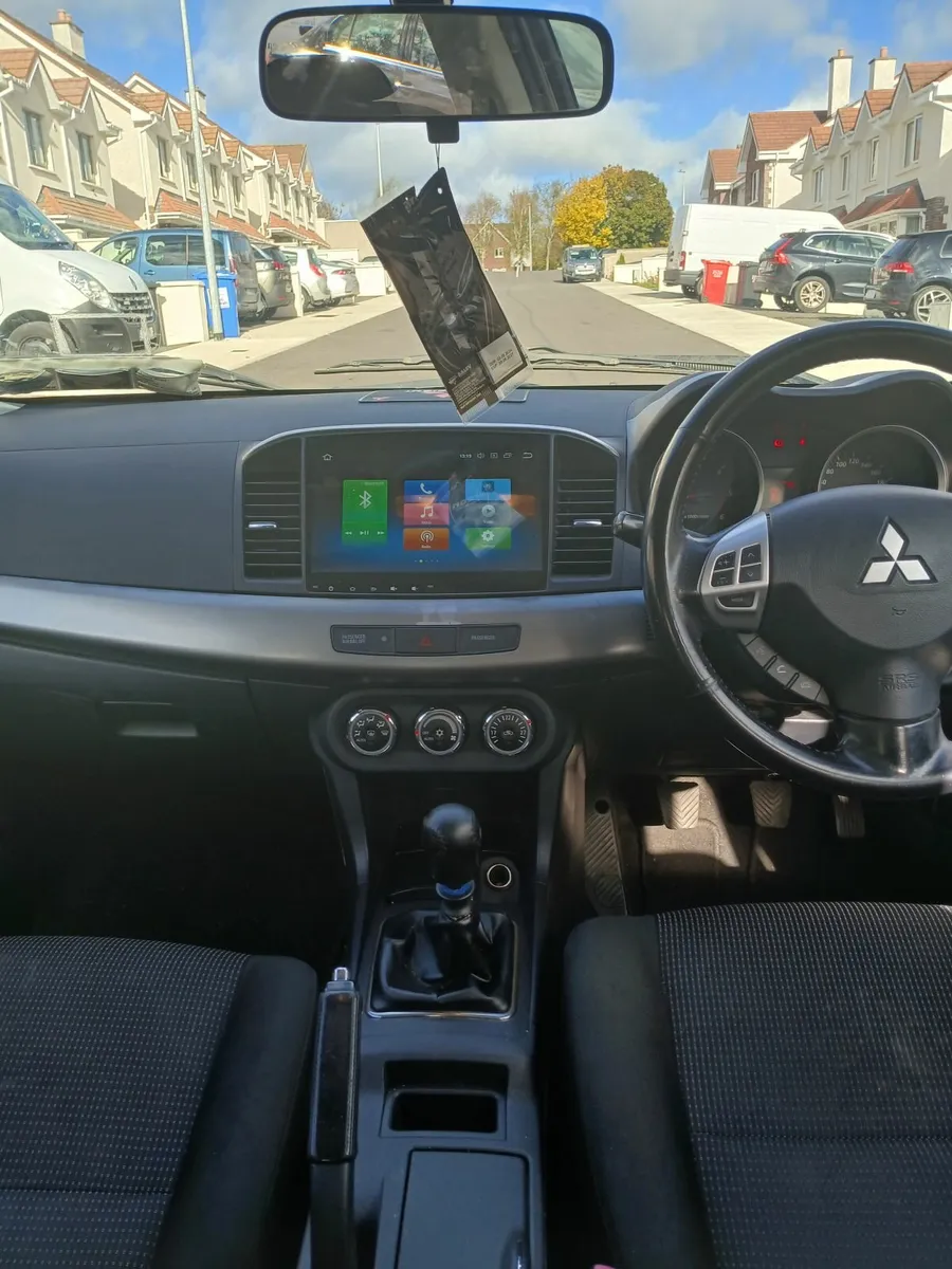 Mitsubishi Lancer 2011 - Image 2