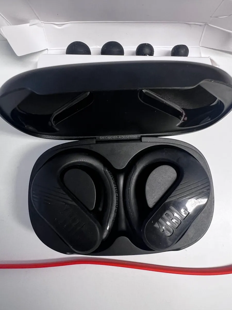 JBL Headphone wireless - Image 1