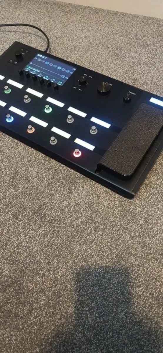 Line 6 Helix w/ carry bag - Image 3