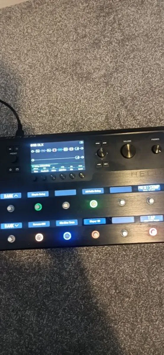 Line 6 Helix w/ carry bag - Image 4